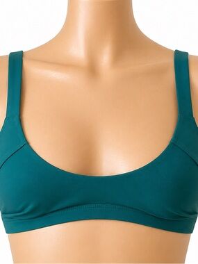 Tavik Coco Scoop Neck Bikini
Swim Top NWT Size M